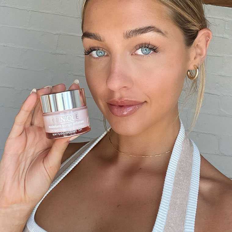 Skin School Live Stream - Sammy Robinson